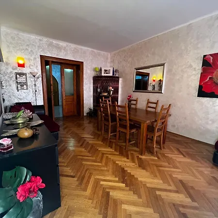 Vintage Luxury Apartment Old City-3